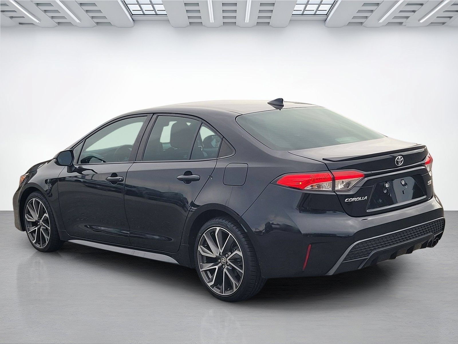 Used 2022 Toyota Corolla SE FWD image 6