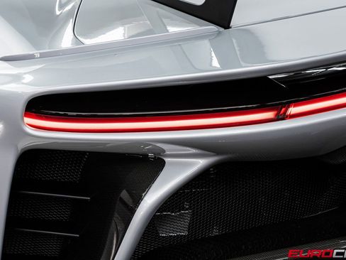 Used 2025 Ferrari SF90 Stradale XX image 33