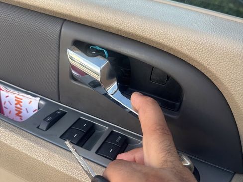 Used 2008 Ford Expedition XLT image 6