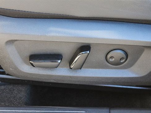 Used 2021 Nissan Rogue SL image 27