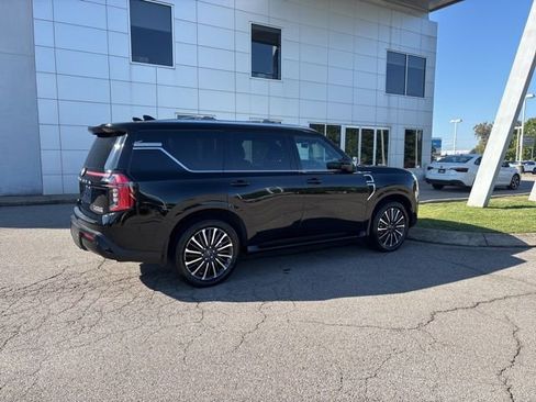 Certified 2025 Nissan Armada Platinum Reserve image 4