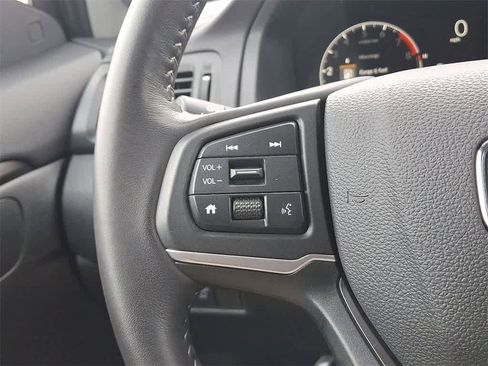 Certified 2025 Honda Ridgeline Sport image 17