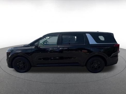 Used 2026 Kia Carnival FWD image 9