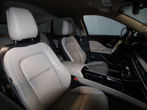 Used 2025 Lincoln Corsair FWD image 21