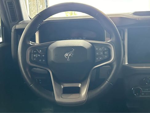 Used 2025 Ford Bronco Outer Banks AWD/4WD image 14