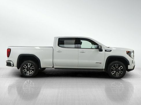 Used 2022 GMC Sierra 1500 AT4 w/ AT4 Preferred Package image 7
