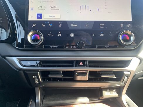 Used 2025 Lexus RX 350 Premium w/ Accessory Package (Z1) image 29