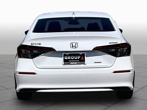 Used 2025 Honda Civic Sport image 5
