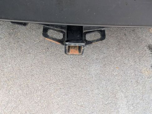 Used 2019 Jeep Renegade Latitude FWD image 30