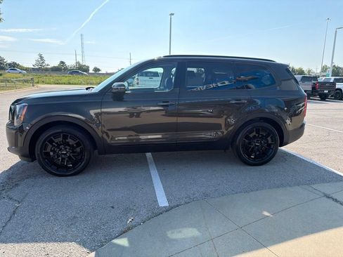Used 2022 Kia Telluride EX w/ EX Premium Package AWD/4WD image 6