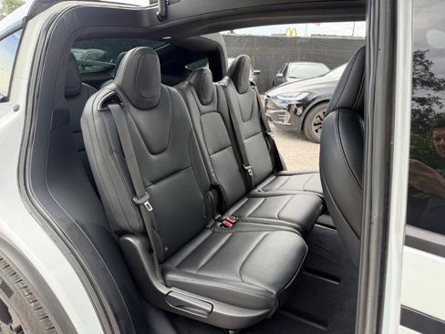 Used 2020 Tesla Model X Long Range AWD/4WD image 16