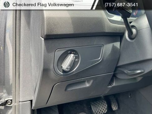 Used 2023 Volkswagen Tiguan SE FWD image 15