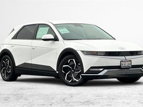 Certified 2024 Hyundai Ioniq 5 SE image 2