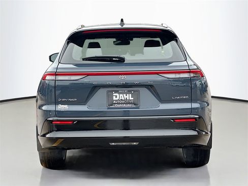 New 2025 Toyota Crown Signia image 6