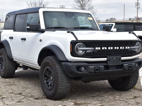 Used 2023 Ford Bronco Wildtrak image 3