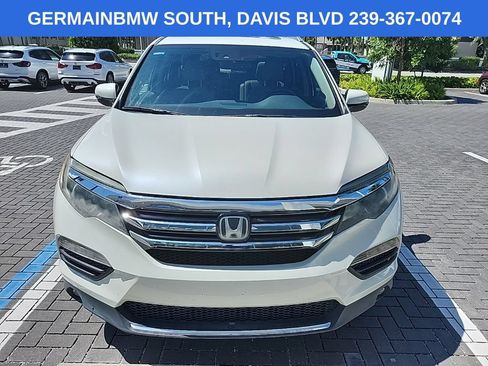 Used 2017 Honda Pilot Elite image 2
