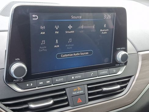 Used 2024 Nissan Altima 2.5 SV image 17