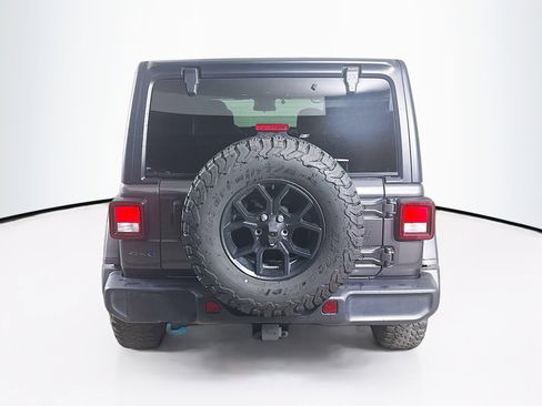 Used 2024 Jeep Wrangler Unlimited image 29