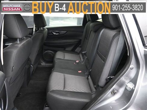 Used 2018 Nissan Rogue SV image 14