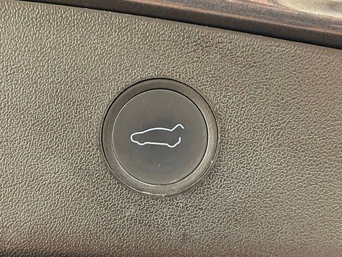Used 2022 Tesla Model 3 Long Range AWD/4WD image 19