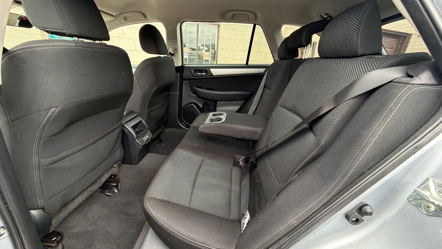 Used 2019 Subaru Outback 2.5i Premium w/ Popular Package #2 AWD/4WD image 19