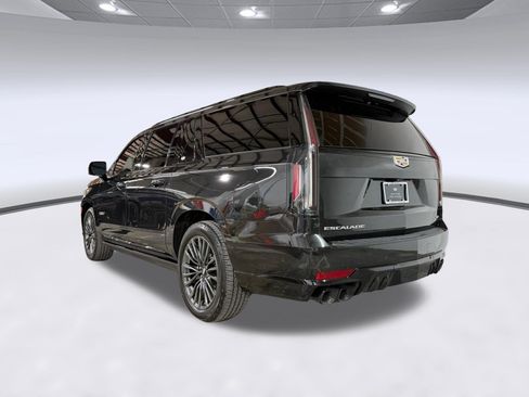 Certified 2024 Cadillac Escalade ESV V AWD/4WD image 2