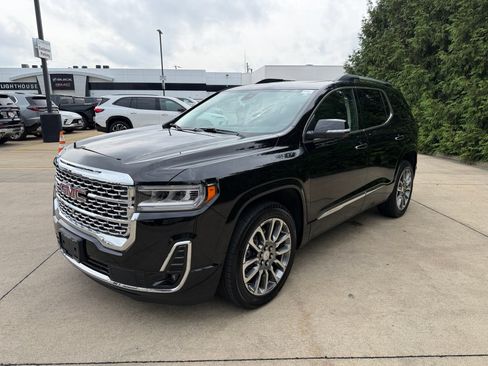 Used 2023 GMC Acadia Denali w/ Denali Ultimate Package AWD/4WD image 7