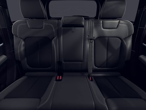 New 2026 Jeep Grand Cherokee Altitude AWD/4WD image 3