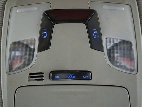 Used 2017 Toyota Sienna LE image 27