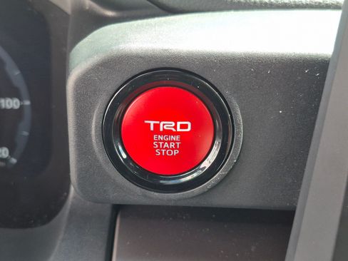 Used 2025 Toyota Tacoma TRD Off-Road AWD/4WD image 22