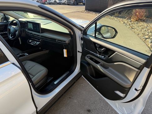 New 2026 Lincoln Corsair Grand Touring image 11