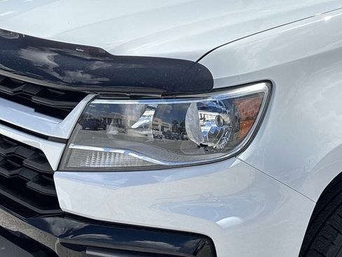 Used 2022 Chevrolet Colorado LT w/ LT Convenience Package image 6