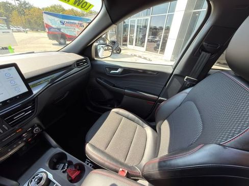Used 2025 Ford Escape ST-Line w/ Tech Pack #1 FWD image 23