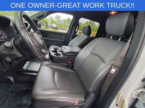 Used 2022 RAM 5500 Tradesman w/ Chrome Appearance Group RWD image 20