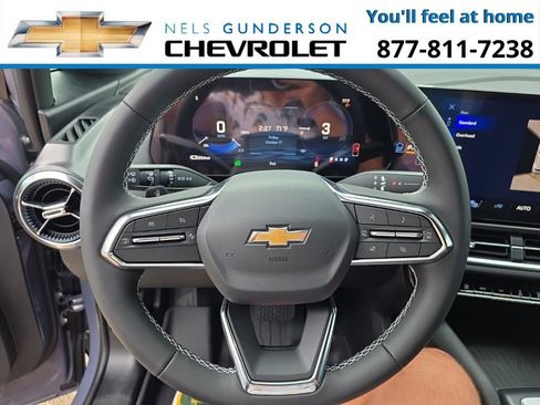New 2026 Chevrolet Equinox EV LT image 24