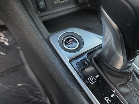 Certified 2024 Nissan Sentra SV image 21