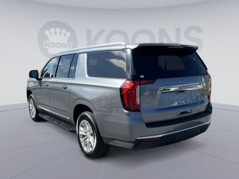 Used 2022 GMC Yukon XL SLT w/ SLT Premium Package image 14