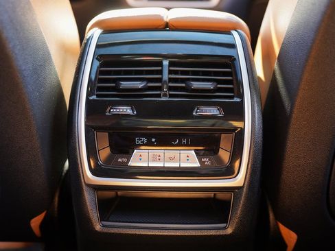 Used 2023 BMW X6 xDrive40i image 36