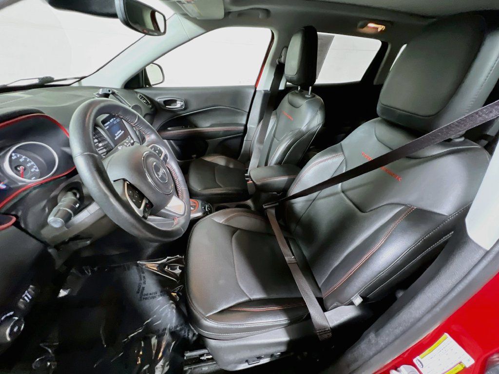 Used 2020 Jeep Compass Trailhawk w/ Leather Interior Group AWD/4WD image 19