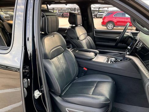 Used 2023 Jeep Grand Wagoneer Series II w/ Quick Order Packagew 28T image 10