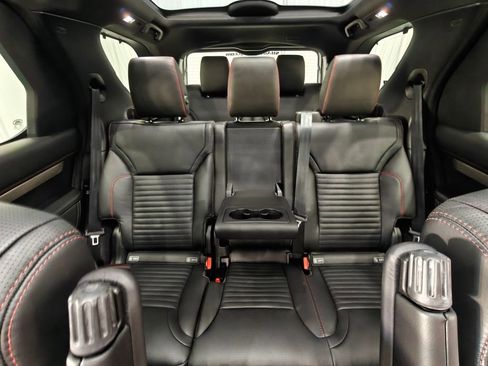 Used 2020 Land Rover Discovery HSE Luxury image 28