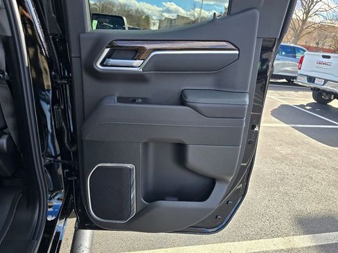 New 2026 GMC Sierra 2500 SLT w/ SLT Premium Package image 29