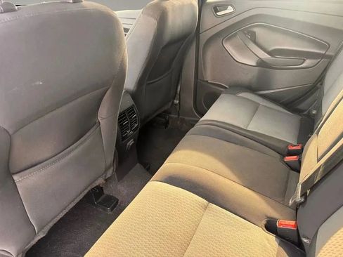 Used 2018 Ford Escape SE FWD image 16