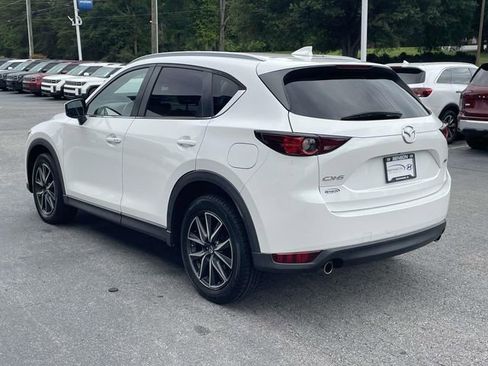Used 2018 MAZDA CX-5 Touring w/ Preferred Equipment Package FWD image 5
