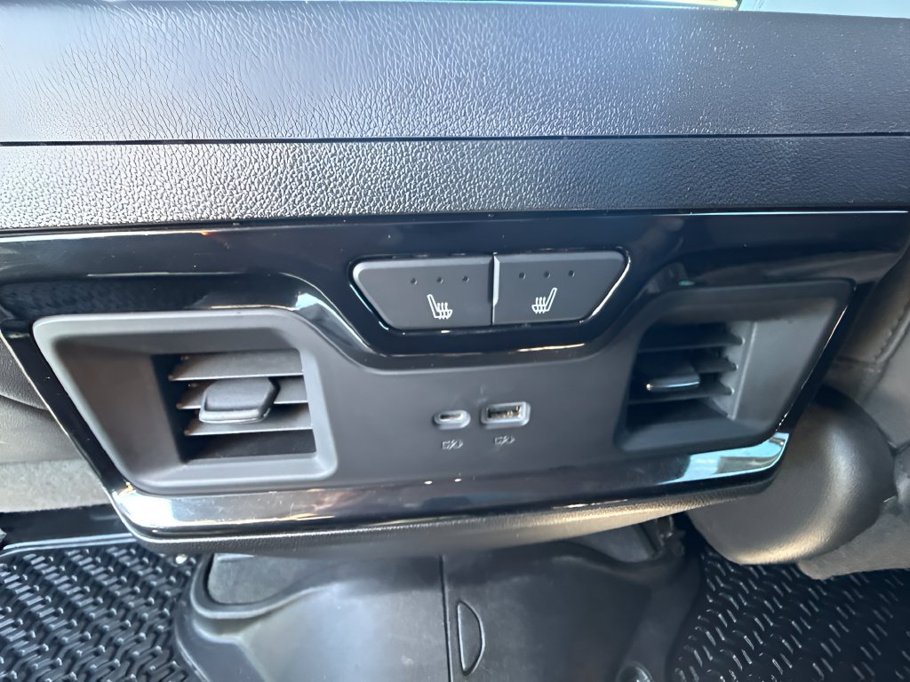 Used 2023 GMC Sierra 1500 AT4 w/ Technology Package AWD/4WD image 13