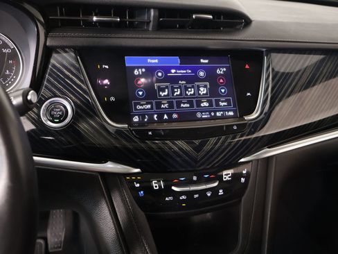 Used 2024 Cadillac XT6 Premium Luxury image 5