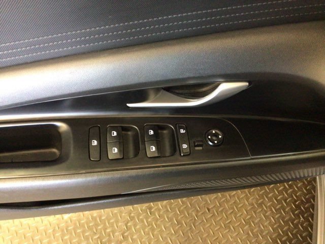 Used 2023 Hyundai Elantra SE FWD image 17