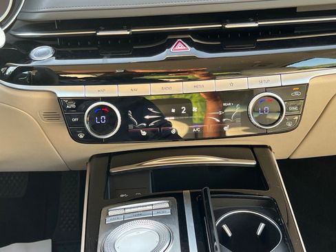 Used 2021 Genesis G80 2.5T AWD/4WD image 31