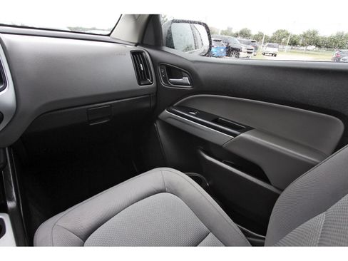 Used 2017 Chevrolet Colorado LT w/ LT Convenience Package RWD image 13