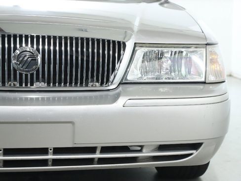 Used 2005 Mercury Grand Marquis LS image 17